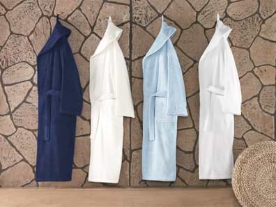 6 Cool Facts One Needs to Know About the Bathrobe.